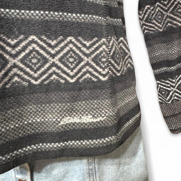 Eddie Bauer Geometric Stripe Fleece Quarter Zip Hoodie Women's Medium Pullover - Picture 3 of 6